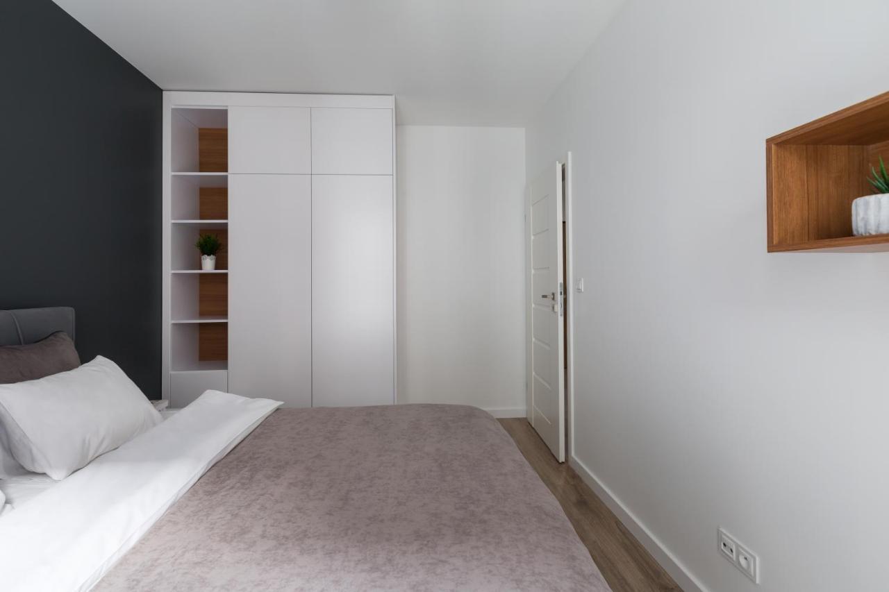 Luksusowy Apartament Przy Targach Posen Exterior foto