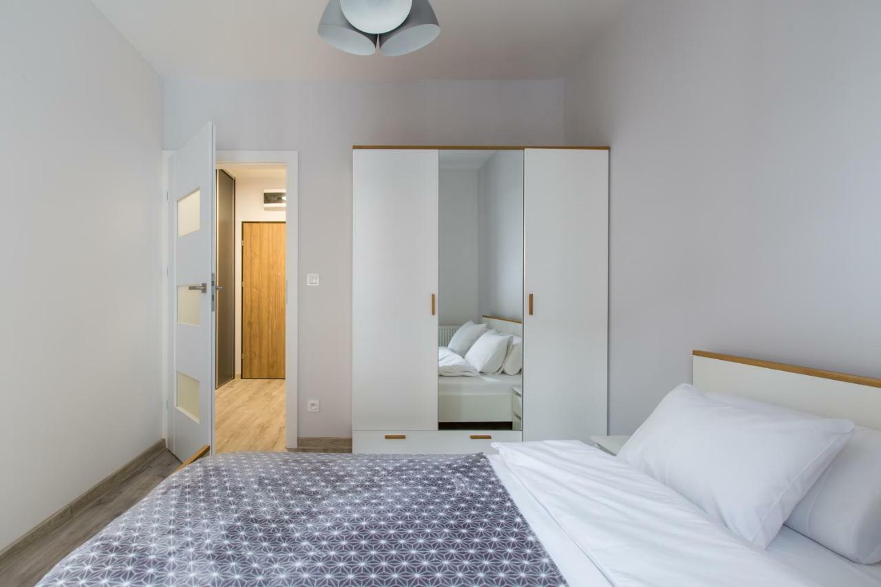 Luksusowy Apartament Przy Targach Posen Exterior foto